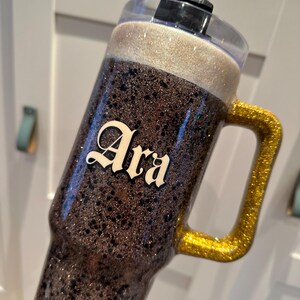 Bicchiere termico da 40 oz ispirato a Stanley, in resina epossidica, per Guinness. immagine 1