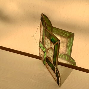 Sun catcher green iridescent, jungle, antique look, window hanger Tiffany glass work image 3