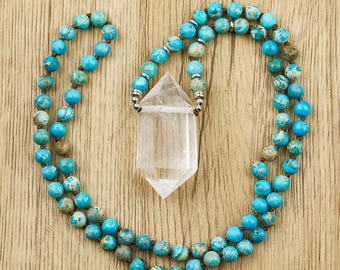 Collana Mala in diaspro imperiale blu: pendente in quarzo ialino, rosari annodati