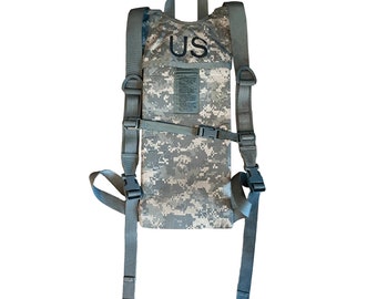 US Army ACU Hydration Carrier 100 oz 3L System No Bladder Camelback UCP Pack