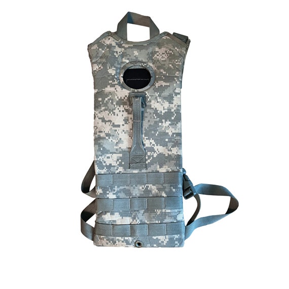 thumbnail image 2 of US Army ACU MOLLE Hydration System - 100oz/3L Military Spec Hydration Pack 2 of 11
