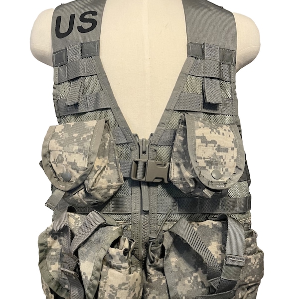 Authentic U.S Military Fighting Load Carrier Vest w/ 4 Molle II Pouches ACU Digital Camo Load Bearing Surplus Field Gear Tactical Assault