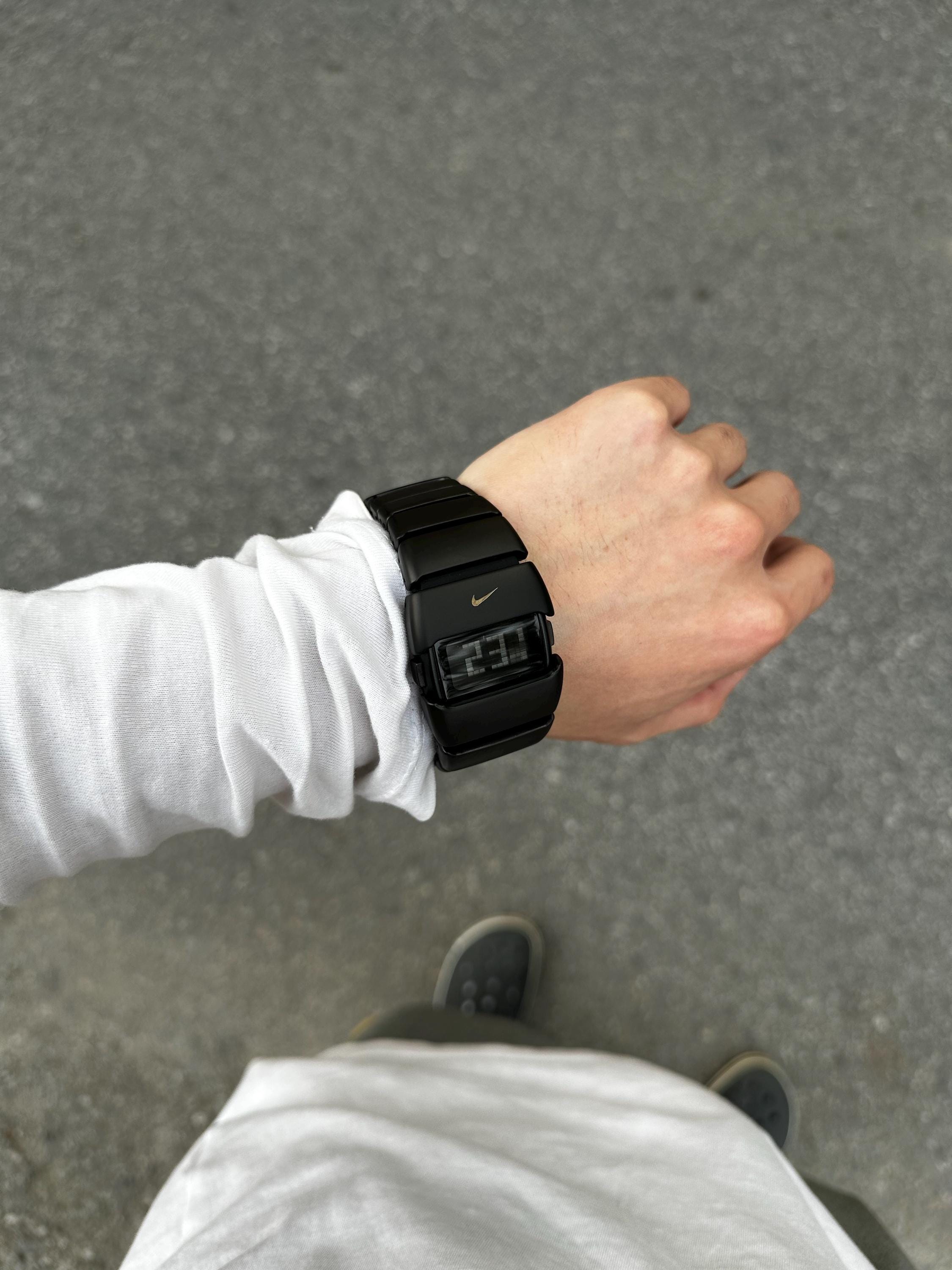 NIKE 腕時計 ブラック ナイキ トライアックス D ライン サイバー ウォッチは、ブラック