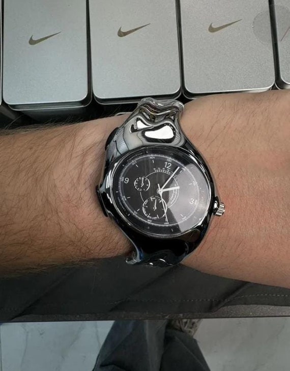 OLD NIKE Triax digital watch 腕時計 ブラック 電池交換済】OLD NIKE Triax digital watch 腕時計 - メルカリ