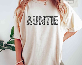 Auntie Leopard Shirt,Comfort Colors Auntie  Shirt,Cool Aunt Shirt,Aunt Shirt,Pregnancy announcement, Gift for Aunt, Pregnancy reveal to Aunt