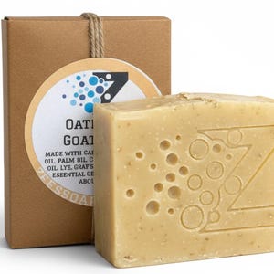 Oatmeal Goat Milk Soap – Gentle Exfoliating Bar for Sensitive Skin | Creamy Moisturizing Cleanse