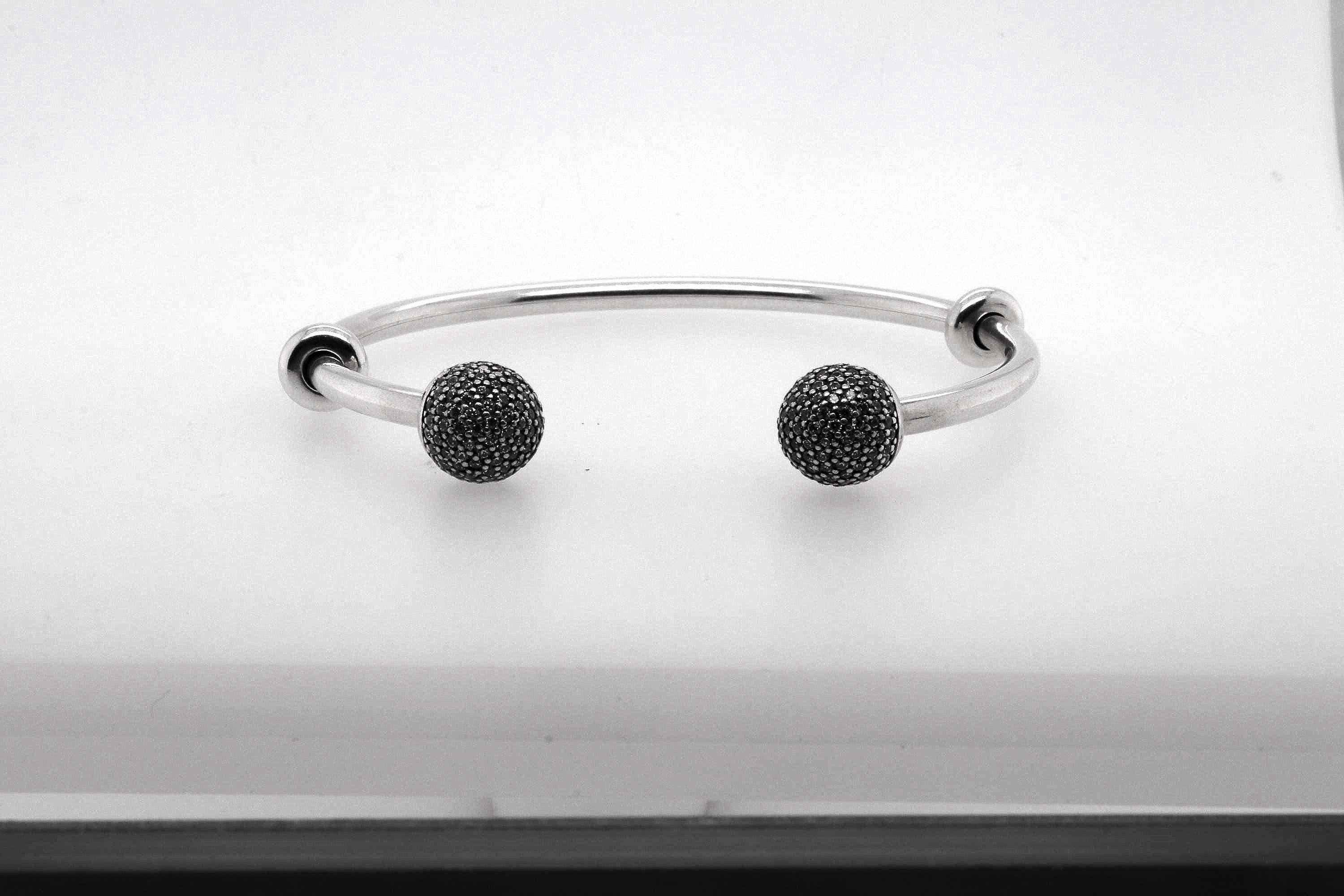 Pandora Moments オープンバングル - 4 種類のバリエーション! - Etsy 日本