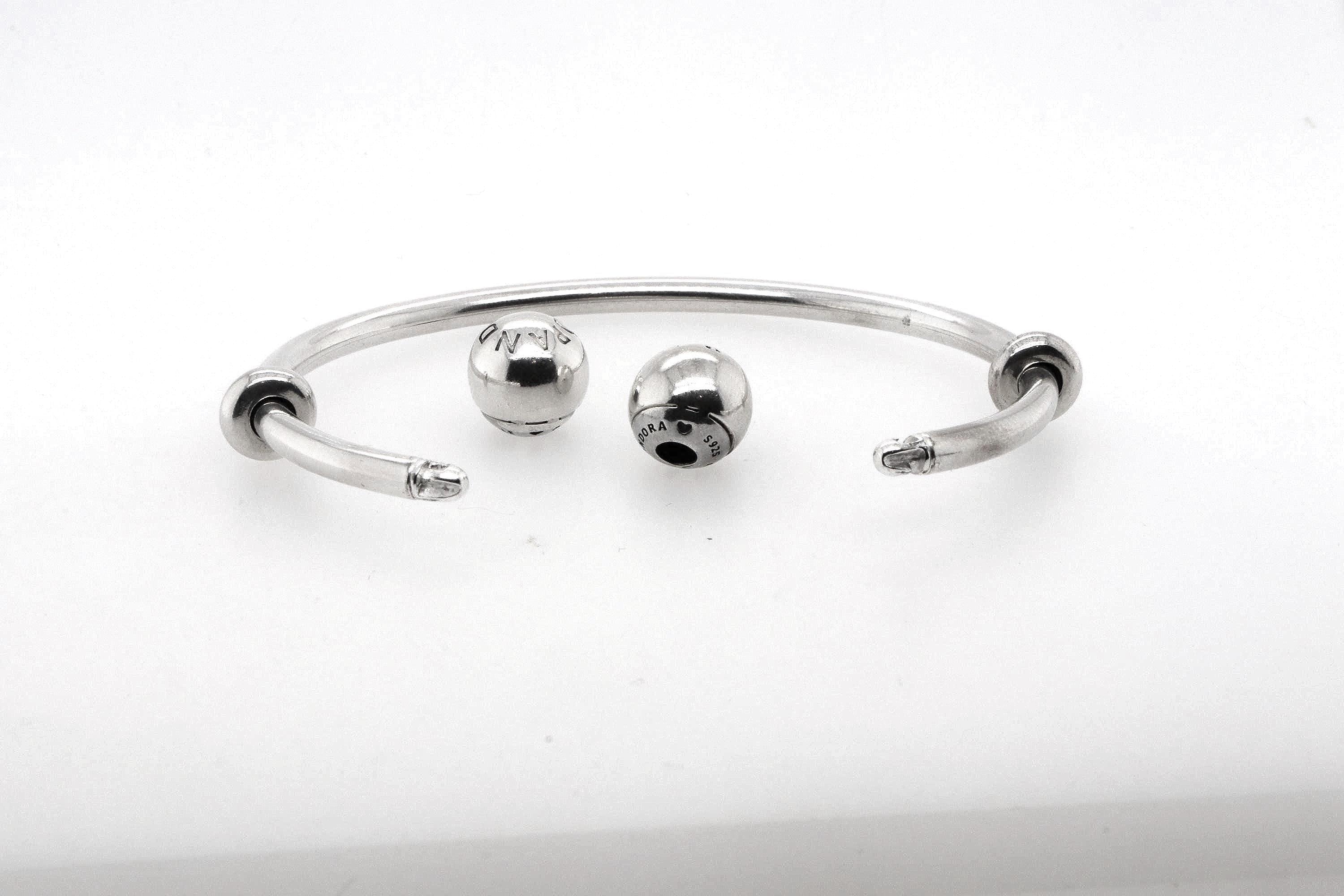Pandora Moments オープンバングル - 4 種類のバリエーション! - Etsy 日本