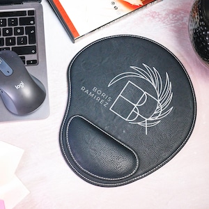 Personalized Leather Mousepad, Custom Leather Pad, Mouse Pad With Wrist Rest, Monogram Mouse Pad, Leather Computer Desk Pad