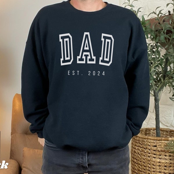 Personalized Fathers Day Shirt, Custom Gift for First Time Dad, 1st Father's Day, New Dad Gift from Baby, Sweatshirt for Daddy Grandpa Papa