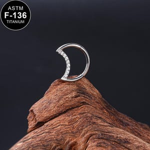 16G TITANIUM Moon CZ Daith Ring/Cartilage Earring/Rook Earring/Daith Piercing/Hinged Segment Ring/Hoop Earrings/Helix Hoop/1PCS/Daith Hoop