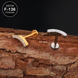 16G Titanium CZ Labret Cartilage Stud/Cartilage Stud/Helix/Tragus Stud/Flat Back Earring/Helix Stud/Cartilage Piercing/Internally Threaded