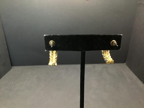 Two pairs of Vintage Gold tone Earrings - image 2