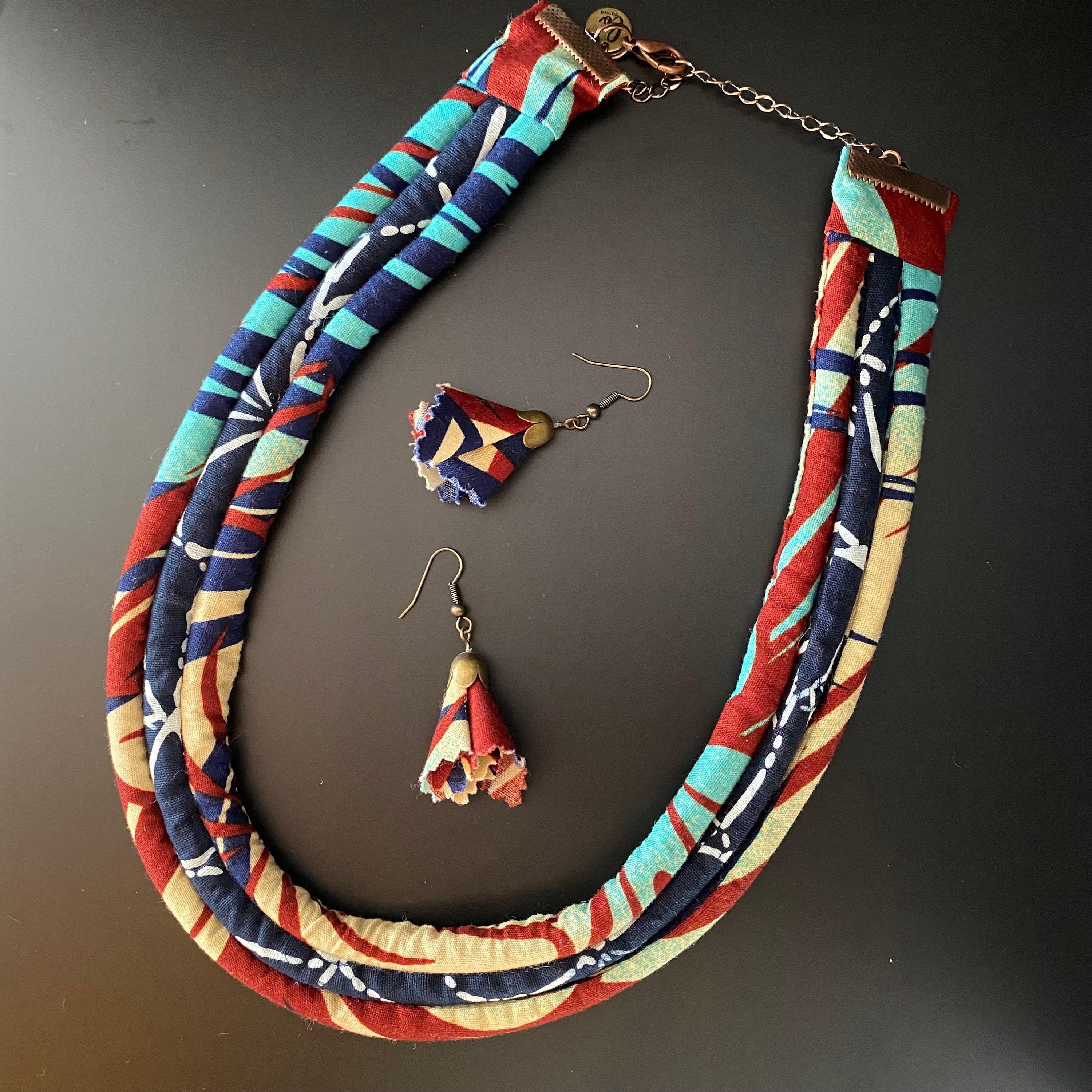 Collier basique réglable Arppe en nylon rouge 40-67 cm x 3 cm