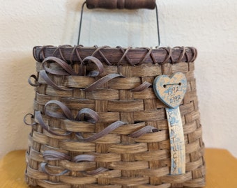 1992 Handwoven Hanging Basket by That Kentucky Lady Elizabeth Worley