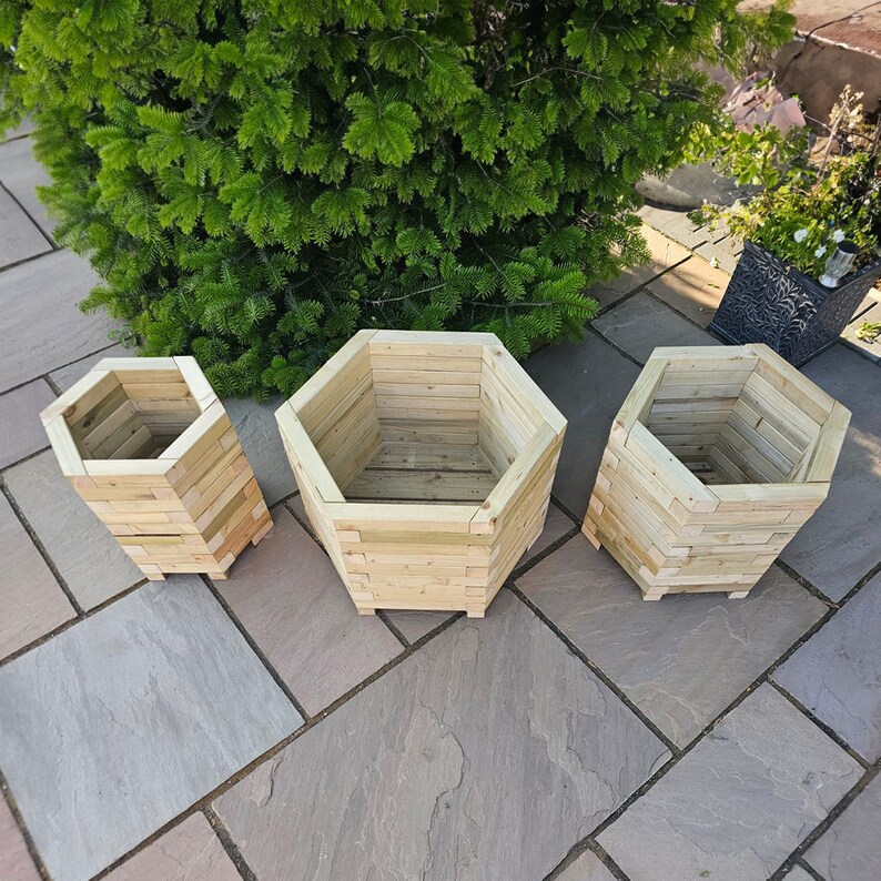DudleyLodgeStoresGB Hexagonal Planter - Thumbnail 3