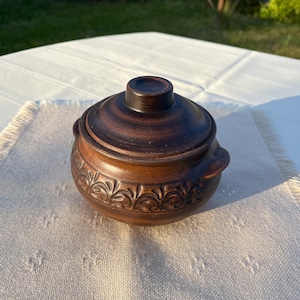 Handmade Clay Pot with Lid, Small Ceramic Casserole Dish, Earthenware Oven Pot, Clay Traditional Earthenware, Gift for Home Cooks