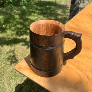 Wooden Beer Mug, Large Oak Beer Stein with Handle, Beer Tankard, Handmade Beer Cup for Men, Gift for Husband Dad Brother, Medieval Bar Decor