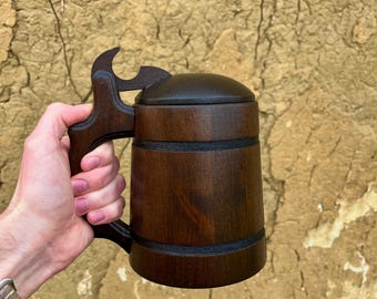 Jarra de cerveza de madera con tapa, jarra de roble oscuro de 500 ml, jarra de cerveza forrada de acero inoxidable, vaso de cerveza hecho a mano para hombres, idea de regalo para amantes de la cerveza