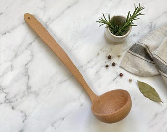 Cucharón de madera hecho a mano para sopa, cuchara de haya con mango largo, utensilio de cocina de madera natural.