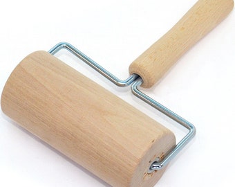 Molded wooden rolling pin - ergonomic handle, smooth rolling pin for dough for lovers of pasta and baking