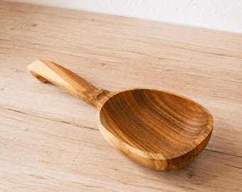 Louche de sauna en bois de cerisier, louche de bain artisanale de 400 ml avec long manche pour hammams