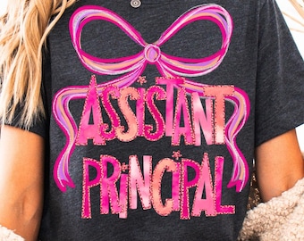 Subdirectora preppy (Png), Directora coqueta (Png), Primer día de clases (Png), Camiseta vintage de sublimación de directora (Png)