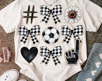 Trendy voetbal png, wedstrijddag png, preppy voetbalshirt sublimatie, retro voetbal mama png, glitter coquette voetbalstrik png, digitale download