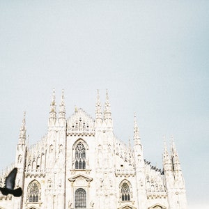 Duomo di Milano | grainy image of duomo in milan