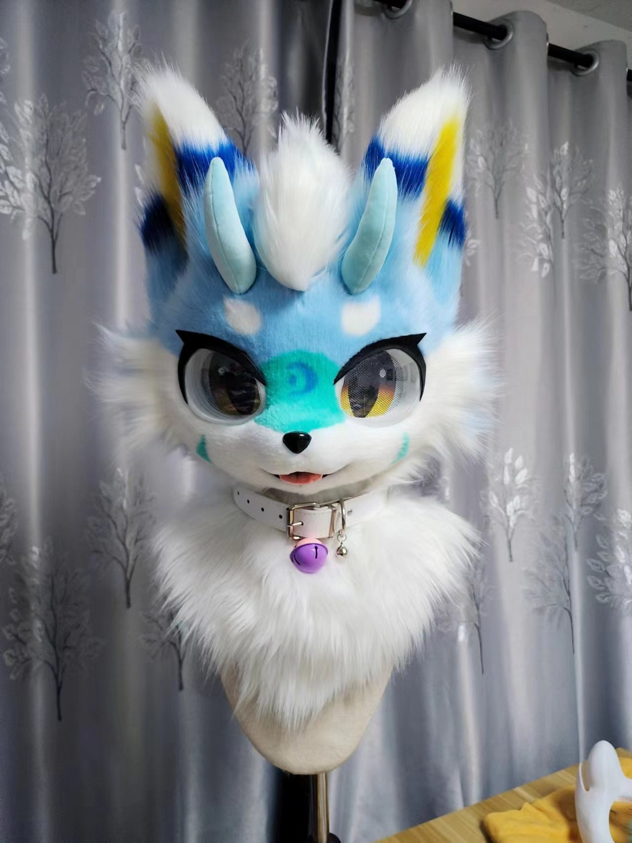 手作りのケモノファースーツヘッドピース：カスタムコスプレ