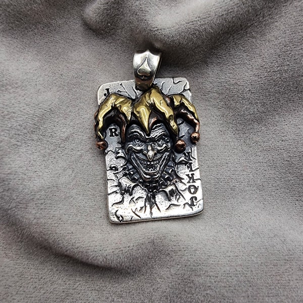 Pendentif pour hommes sur le thème du clown roi du poker Joker fabriqué en argent sterling 925, cadeau parfait pour collectionneurs de jeux d'argent et de hasard pour les amateurs de poker