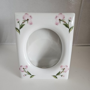 Vintage Lefton China porcelain floral picture frame.