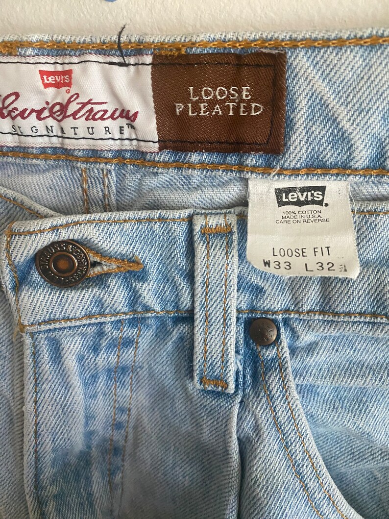 Levi Strauss vintage jeans, loose pleated, light wash vintage denim image 3