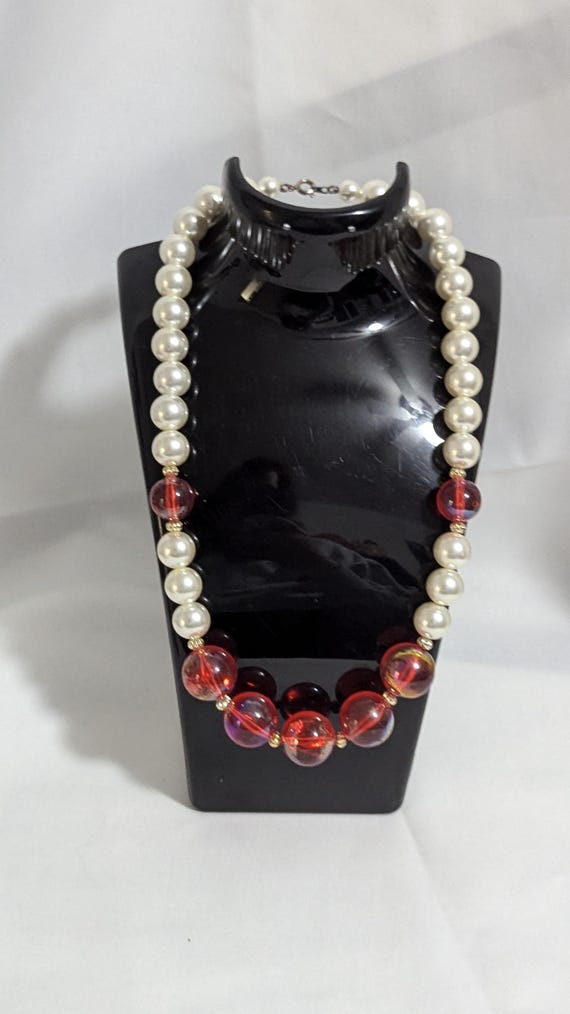 Vintage Elegant Faux Pearl and Red Bead Necklace