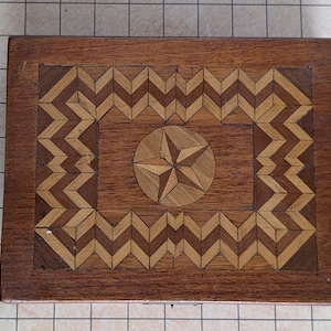 Wooden box, Multi-Wood Inlaid star pattern,  22cm x 17cm x 6,5cm light and dark wood