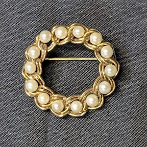 Gold Filled Freshwater Pearl Wreath Brooch - 1/20 12K Gold Filled Pearl Brooch - Vintage Pearl Wreath Brooch - Vintage White Pearl Brooch