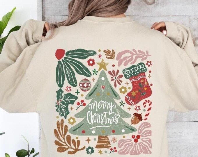 Boho Floral Merry Christmas Sweatshirt – Women's Festive Holiday Crewneck, Bohemian Christmas Sweater, Cozy Winter Apparel