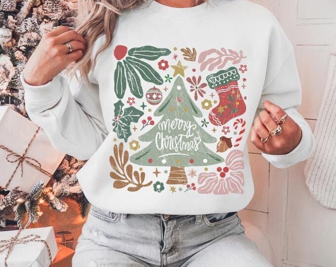 Boho Floral Merry Christmas Sweatshirt – Women's Festive Holiday Crewneck, Bohemian Christmas Sweater, Cozy Winter Apparel