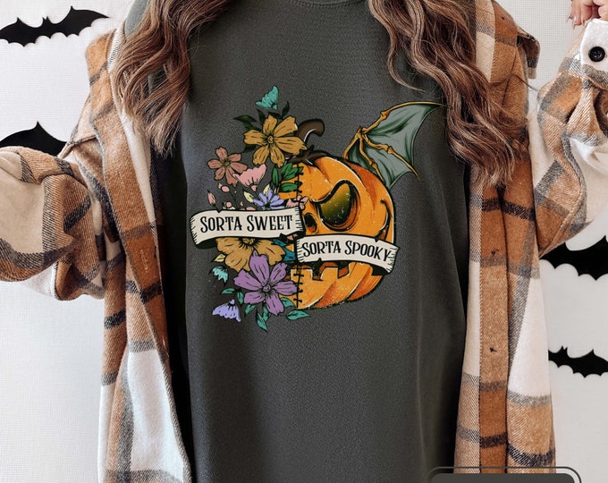 Halloween Wildflower Shirt, Comfort Colors Sorta Spooky Sorta Sweet Halloween Shirt, Womens Halloween T-shirt, Scary Pumpkin Tee