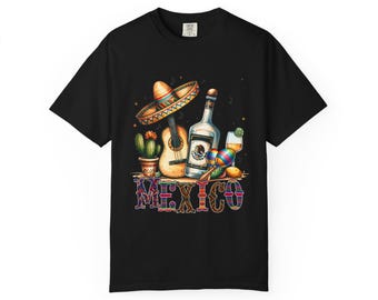 Gráfico de Fiesta Mexicana: Sombrero, Cactus, Maracas / Camiseta Teñida en Prenda de Peso Pesado Comfort Colors 1717