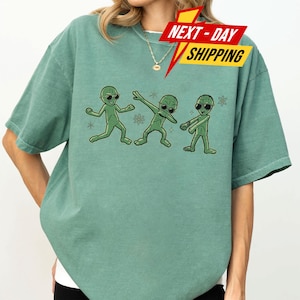 Comfort Colors Funny Alien Shirt, Space Dance Tee, Trendy Area 51 Tshirt, Futuristic Graphic Tee, Aesthetic Cosmic Oversized Novelty Gift