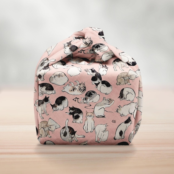 Cute Cats Furoshiki Gift Wrap – Vintage Japanese Art Print – Beautiful & Eco-Friendly Cotton Fabric – Adorable Presents Cloth for Cat Lovers