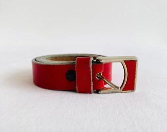 Echte vintage jaren 1980 kersenrode leren riem