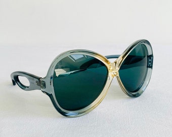 Oversized 1960s sunglasses / Mod Original 1960s Sunglasses / Very Rare!