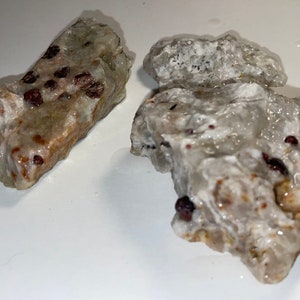 Feldspar with Garnet Speciem-   Rough Stone with Red Bals  -     210 g -  Healing stones / crystals / minerals