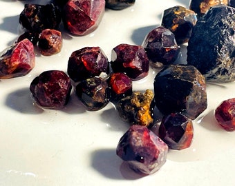Garnet (grossularite Red Crystals Partly Translucent Quality