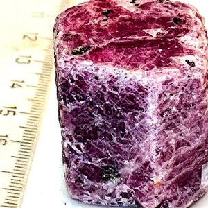Rzadki okaz rubinu, 55 g, minerał heksagonalny do wyrobu biżuterii