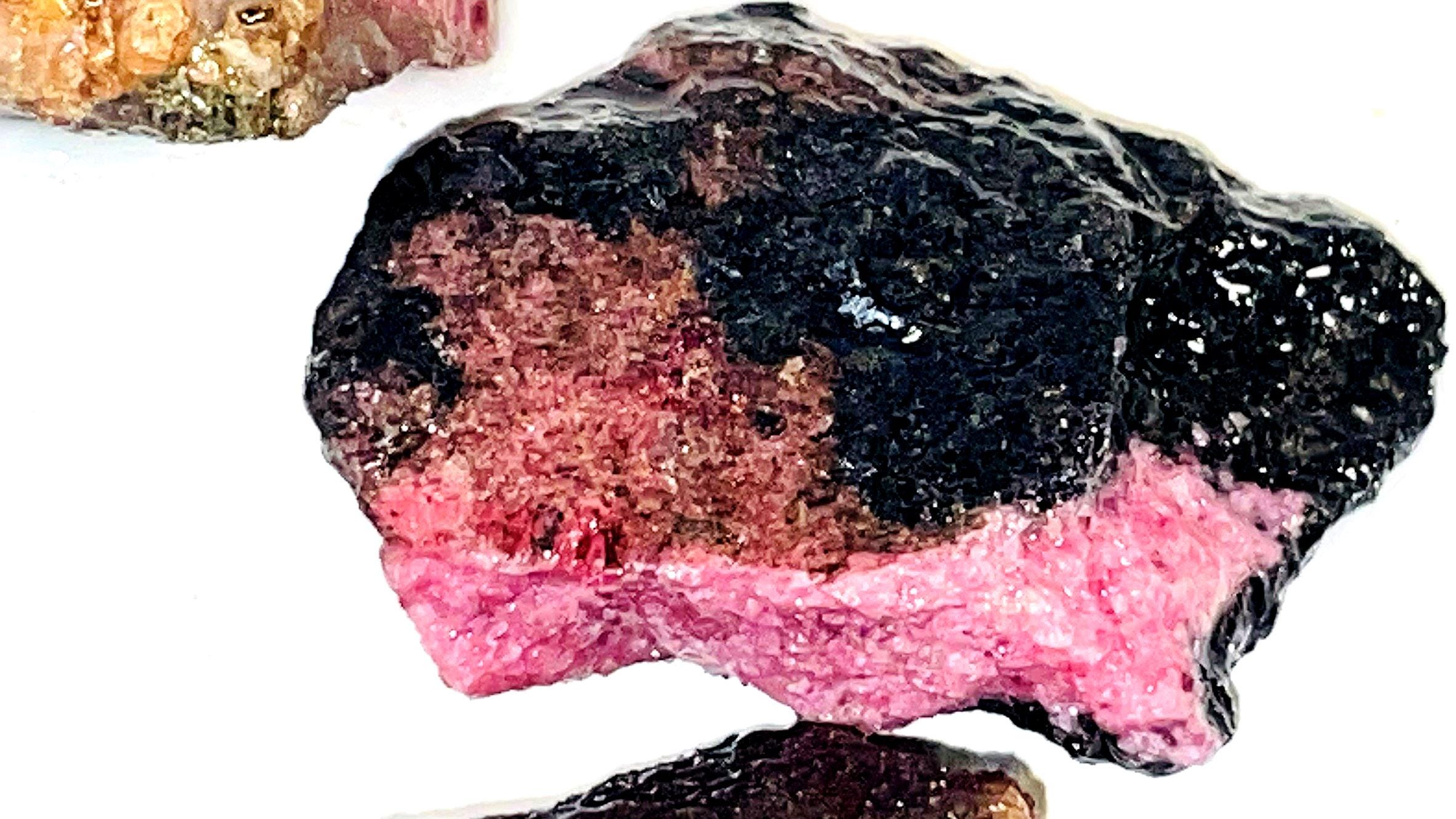 ロードナイト 素晴らしい 124g 原石 ジュエリー作りに最適 - 最高品質