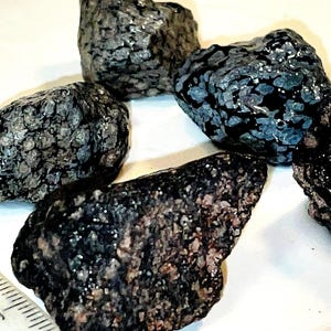 Schneeflocken Obsidian Heilstein - Rebirth Rohe Mineralien, 69g grober spiritueller Stein für Energie & Ausgeglichenheit-- natürlicher getrommelter Edelstein