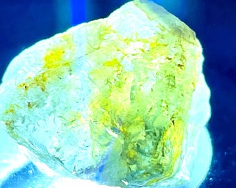 Aquamarine Rough Gemstones 12ct- Top Gem Grade Quality for Faceting - Natural Transparent Crystal for Jewelry making, Pendant gem